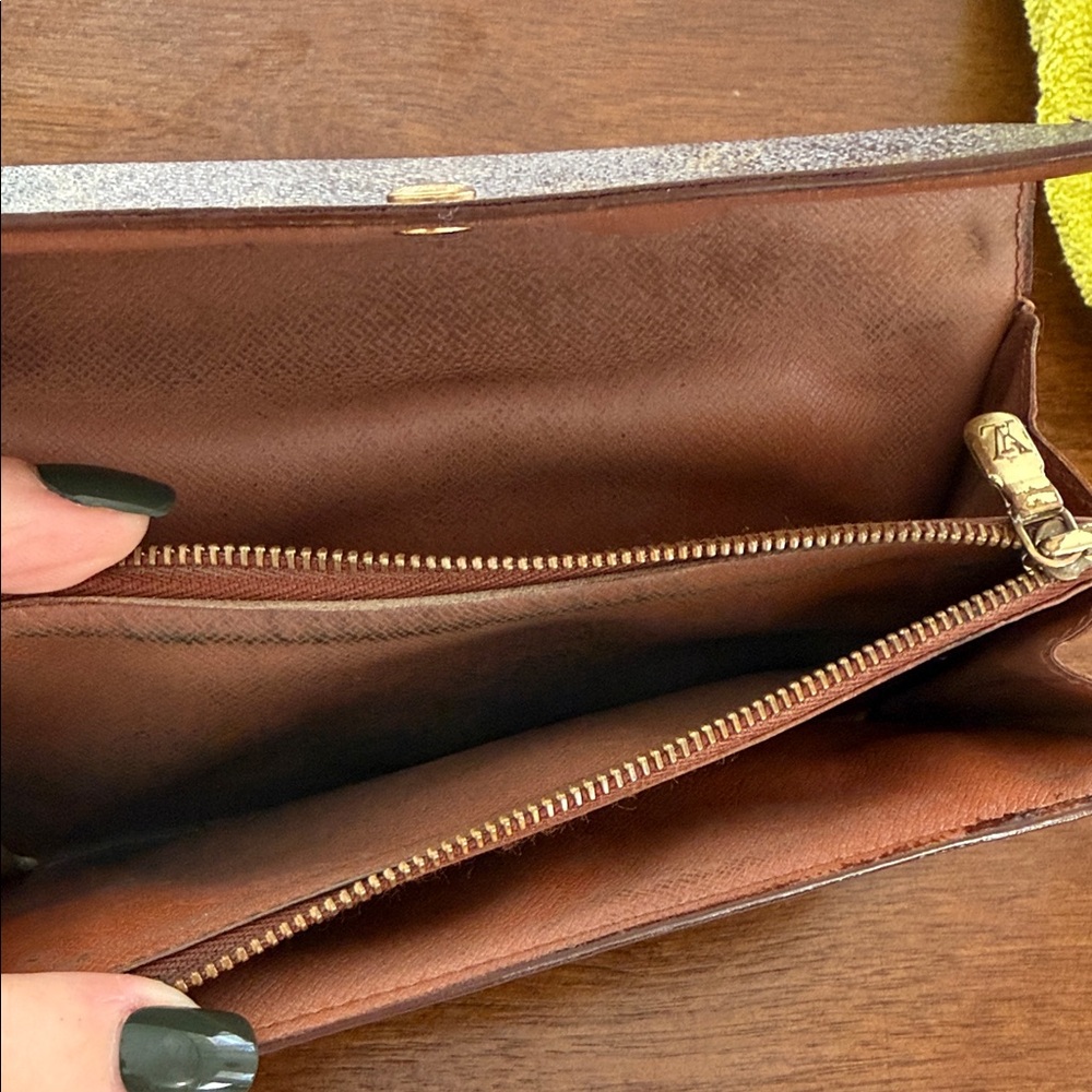 Louis Vuitton Monogram Canvas Wallet (project wallet) - Picture 8 of 9